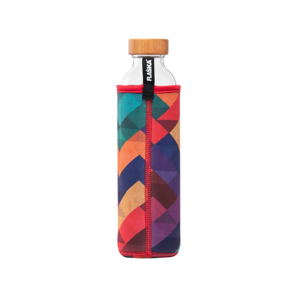 Flaska Geometric artistic water bottle with durable glass and structured water technology with neoprene sleeve